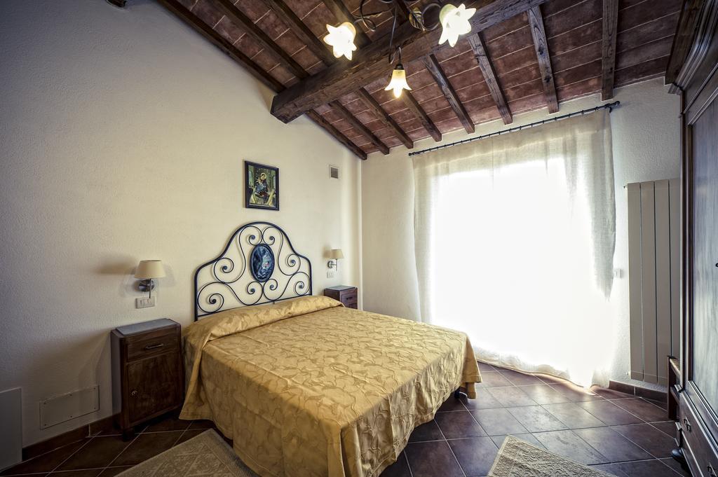 Agriturismo I Roseti Montepulciano Stazione Chambre photo